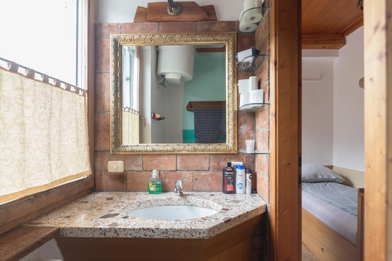Cozy, Bright And Affordable Single Studio - Free Parking Lubiana Esterno foto